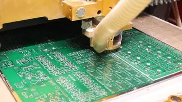 本川智能上市首日漲113.57% 專注小批量印制電路板